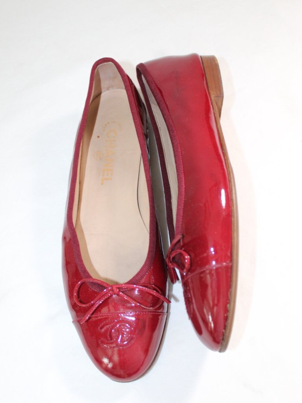 Chanel Interlocking CC Logo Cap Toe Red Patent Leather Ballet Flats 41